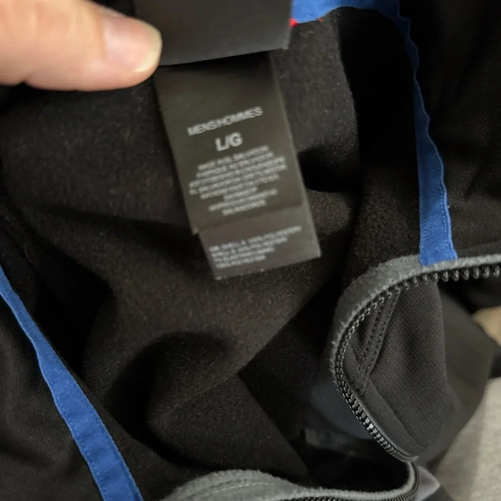 The North Face Men's Black and Gray Performance Jacket - Picture 3 of 3